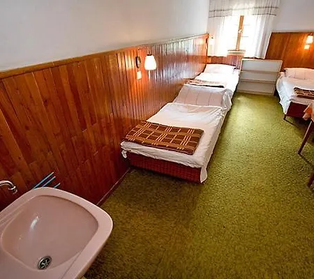 Hostal Schronisko Pttk Samotnia Karpacz