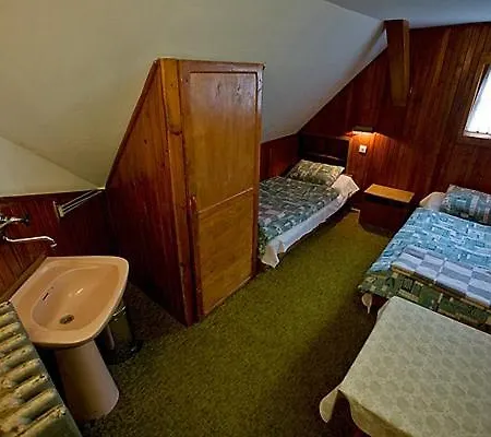 Schronisko Pttk Samotnia Auberge de jeunesse