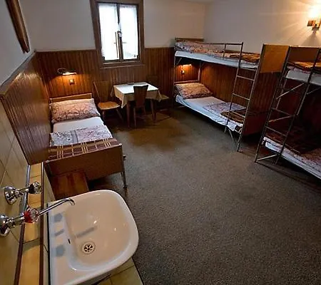 Auberge de jeunesse Schronisko Pttk Samotnia